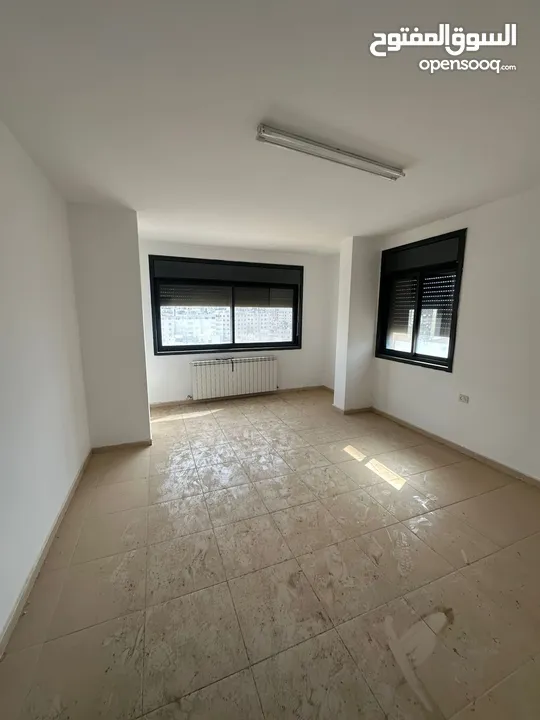 شقه للبيع بعين منجد