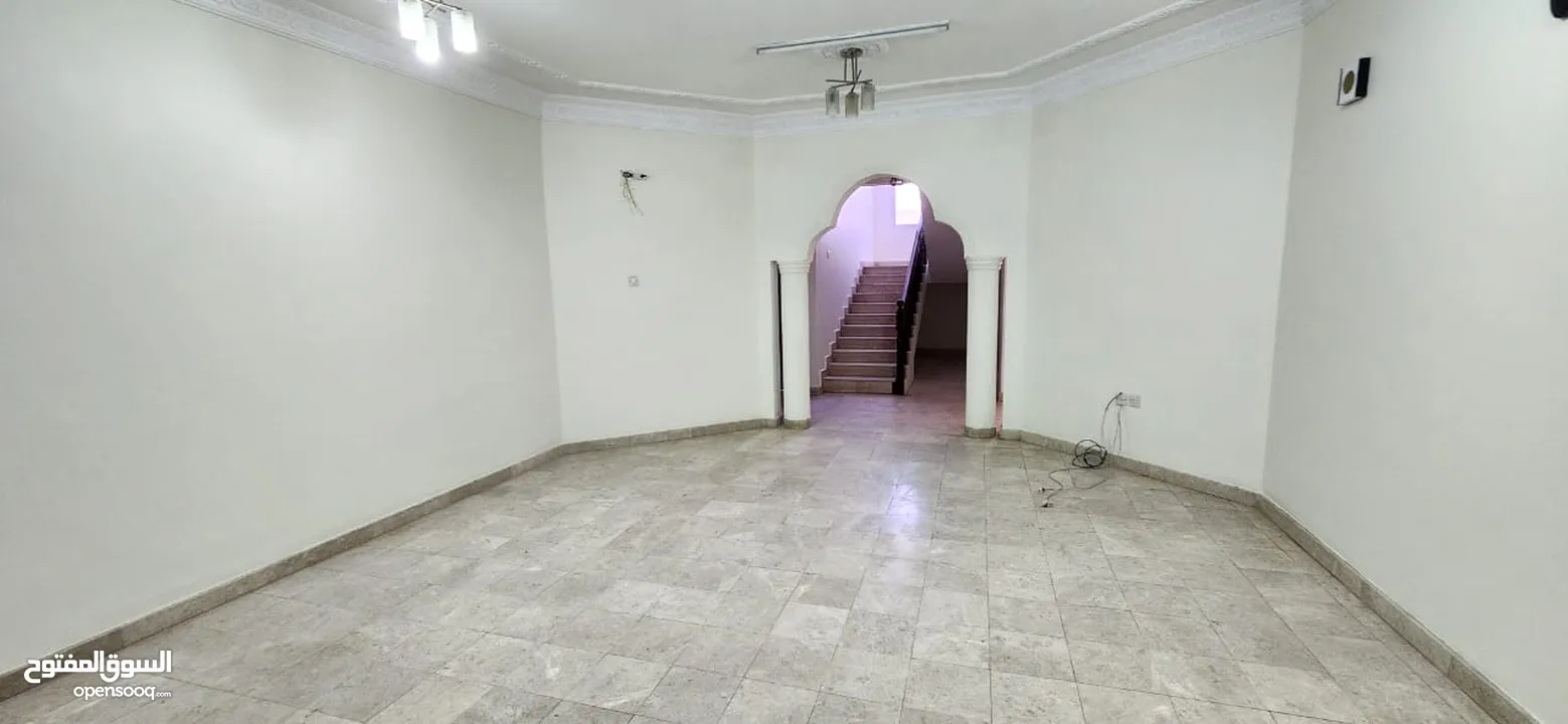 2Me11 clean 10 bhk villa for rent in ghoubra