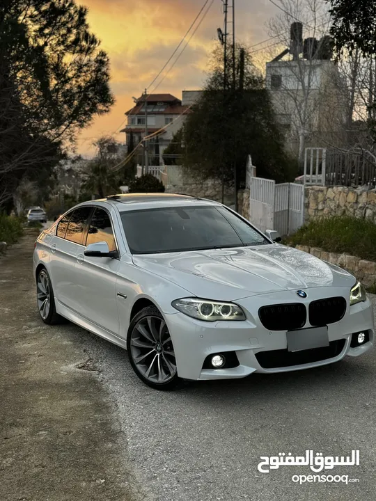 BMW 520i  (2015)