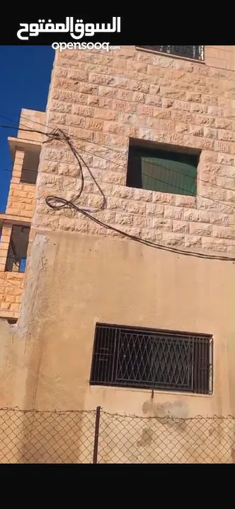 شقة طابق أرضى مع حديقة وكراج بجانب دوار ابوأشرف يصلح لحضانه أو سكن