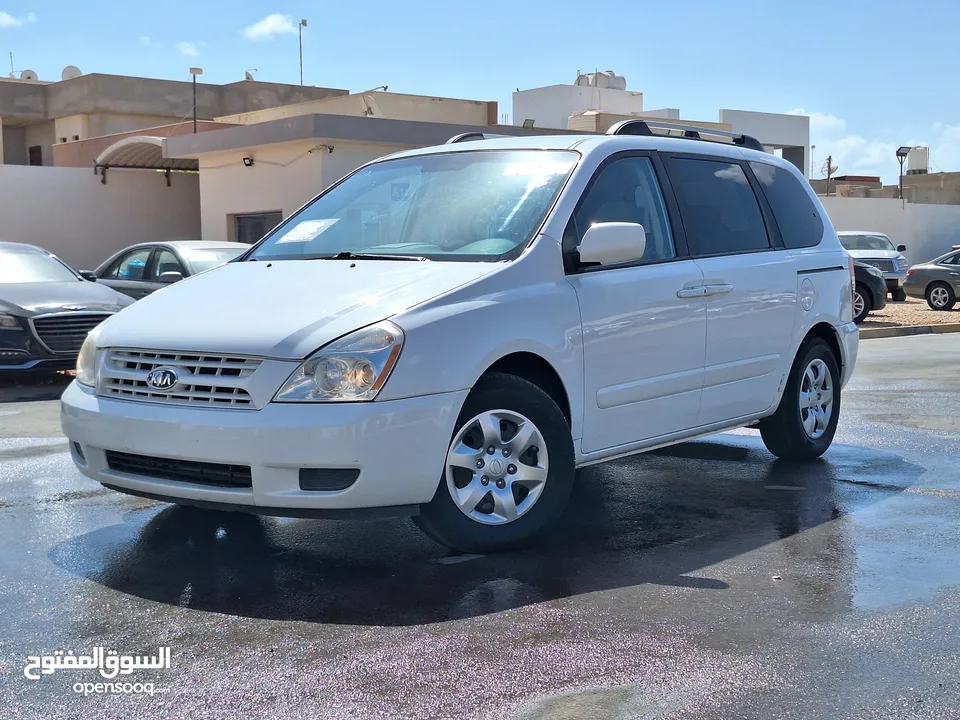 KIA SEDONA 2010