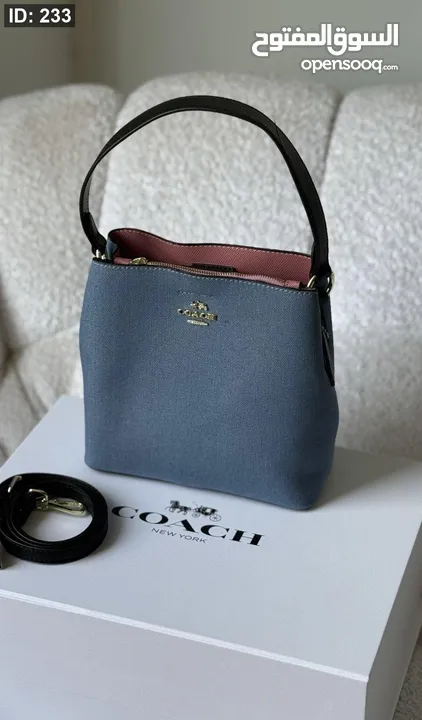 مجموعة متنوعة من الشنط والكزادين الجديدة