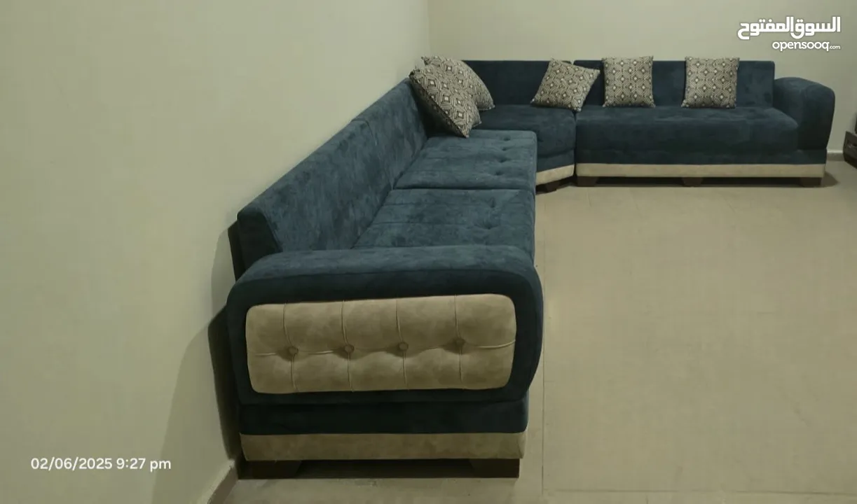 للذوّق الرفيع ،طقم كنايات كأنك شاريه جديد  للبيع  بحالة ممتازة ..