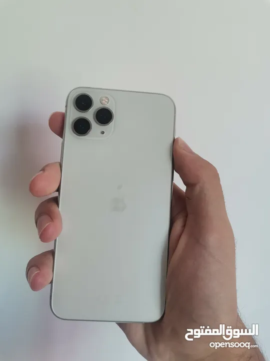 Iphone 11pro بحالة الوكالة