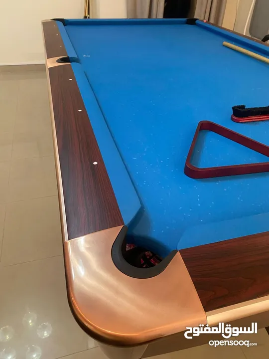 طاوله بليارد- billiard table