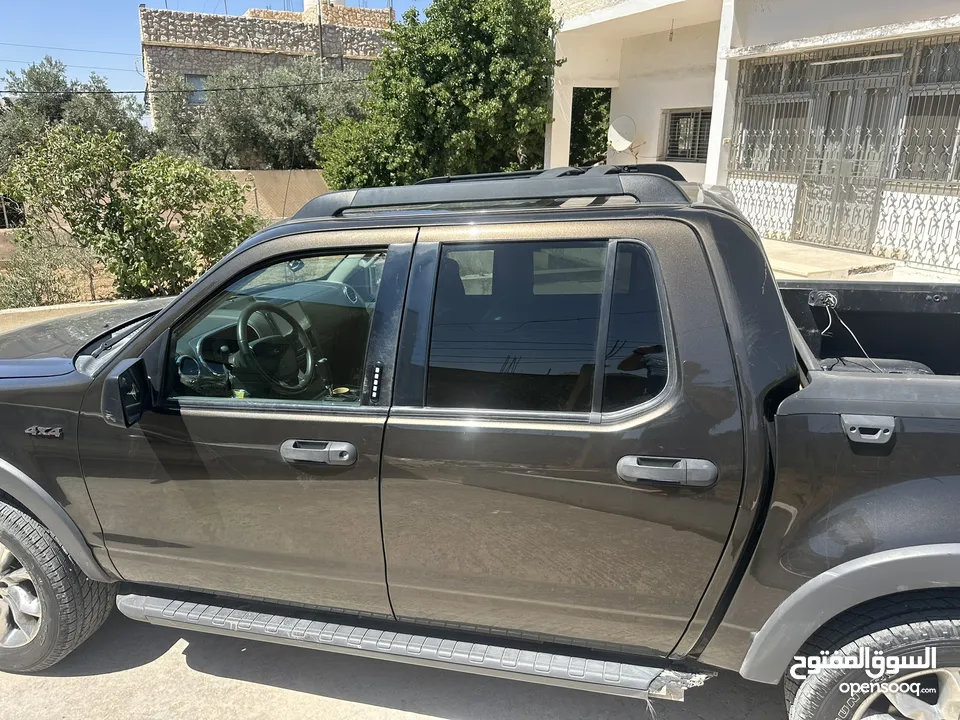 فورد اكسبلورر 4x4 2008 ترخيص منخفض سنة كامله جنطات اصليه فورد 20 انش اطارات تويو جديدة رقم مميز