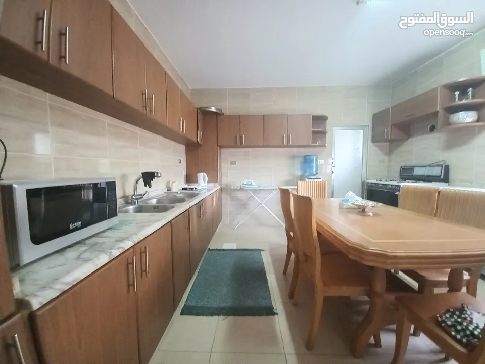 Furnished Apartment For Rent In 7th Circle  ( Property 35632 ) Yearly Only  - 174287071