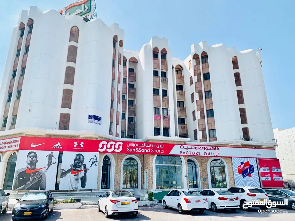 2 BR Apartment in Khuwair – Service Road