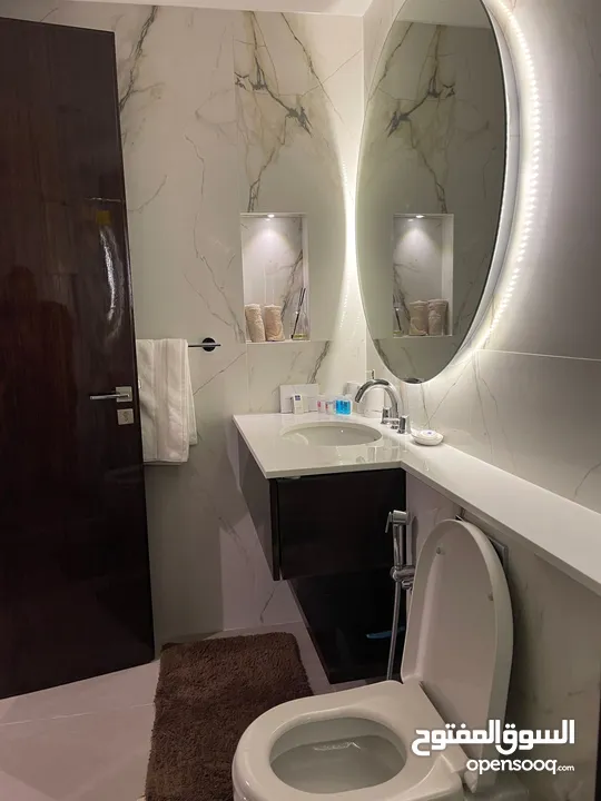 للايجار استيديو في السيف برج سيبرال اوركيد مكون من  غرفة نوم ،صوفه صغيره مطبخ مفتوح بلكونه