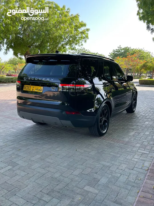 Land Rover Discovery 2017 GCC   Full service history by agency   Black Edition Full Option  Panorama