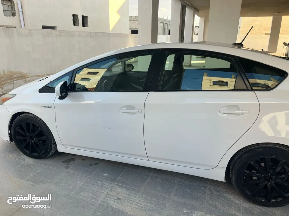 بريوس 2010 بحالة ممتازة فحص كامل