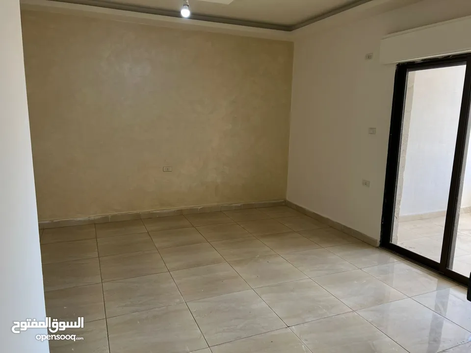 شقة للبيع بسعر مغري اعلان رقم (SL1860)