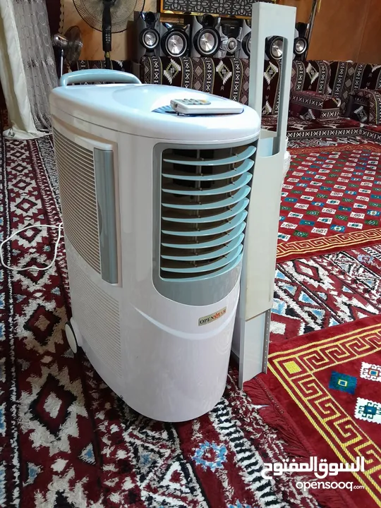 عدد مكيفات السعر من 140 الى 170 كامل اغراضهن الريموت والمسطره والبي مقفول رقم التليفون موجود
