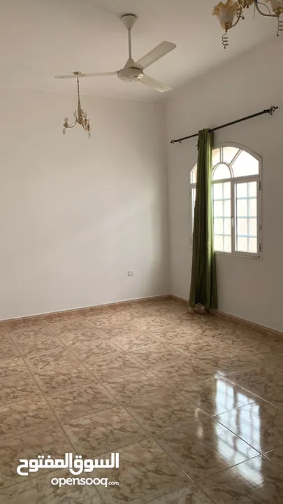 فيلا للايجار في العذيبة - Villa For Rent in Al Azaiba