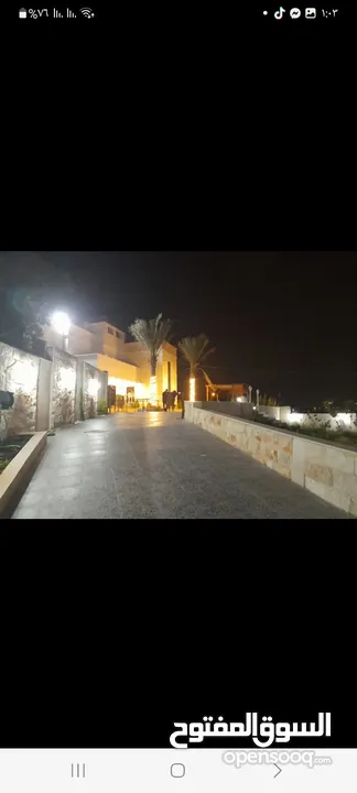 فيلا حديثة البناء مفروشة جاهزة تصميم عصري وفخم جدا