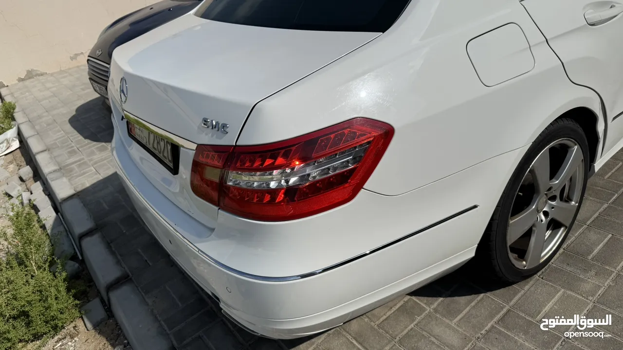 مرسيدس E300 موديل 2013 مالك واحد حاله ممتازه بسعر 38000 AED