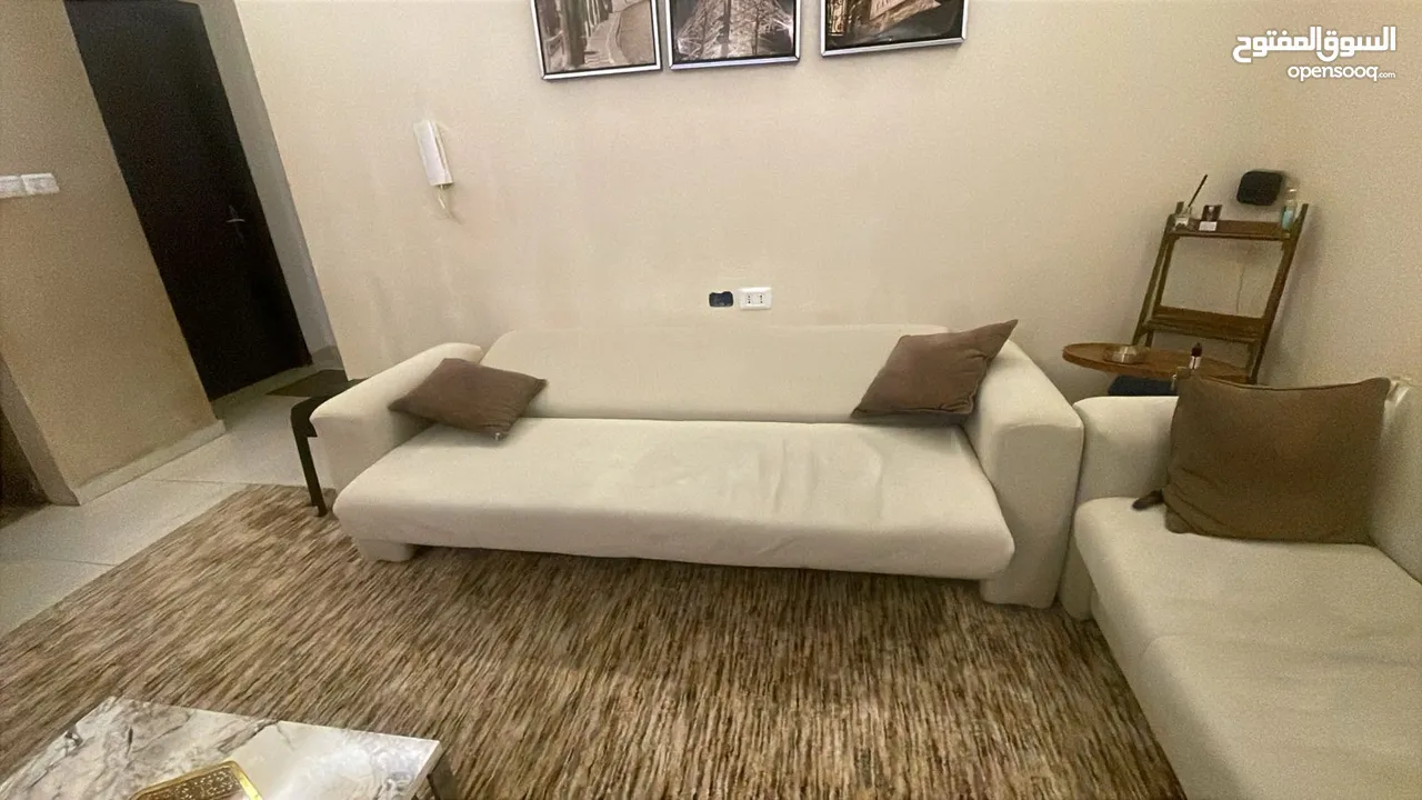 طقم كنب مع بوكس