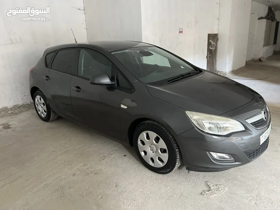 opel astra 2011