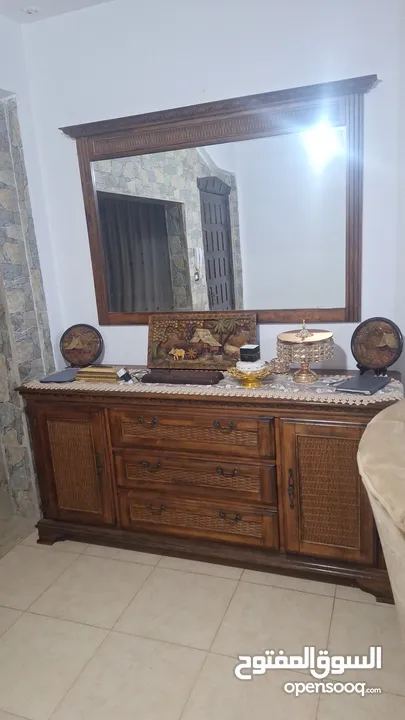 غرفه سفره فخمه جدا وبحال الوكاله