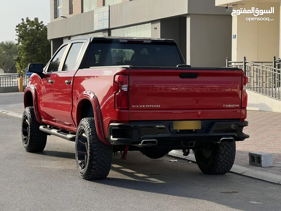 chevrolet silverado 2019 . Z71 ...8 cilander . 4 door ...