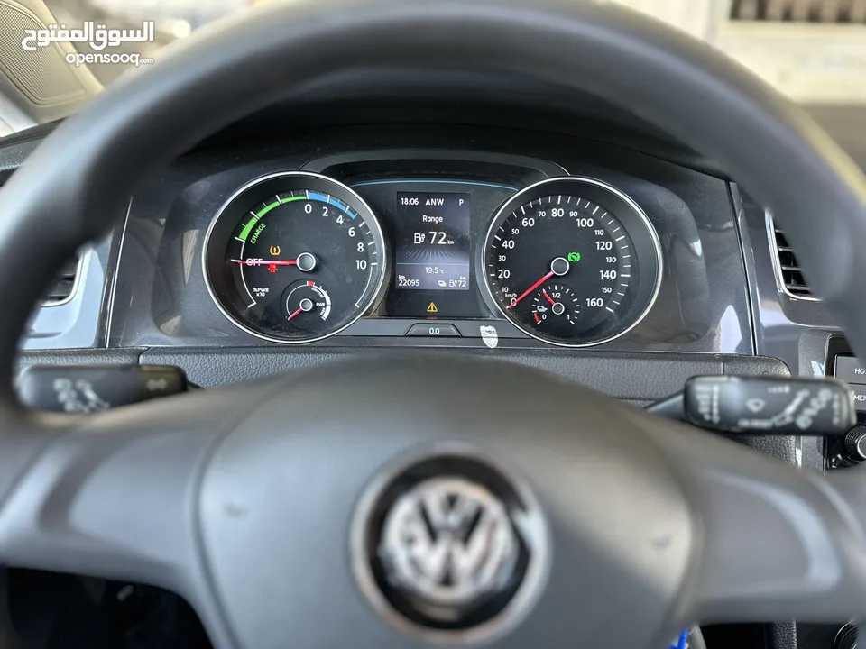 ‏ قولف للبيع Volkswagen E-golf 2020 بسعر حرق