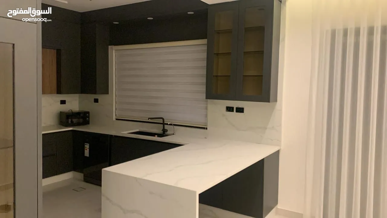 شقة شبه مفروشة للإيجار في عبدون ( Property 38508 )-175064043