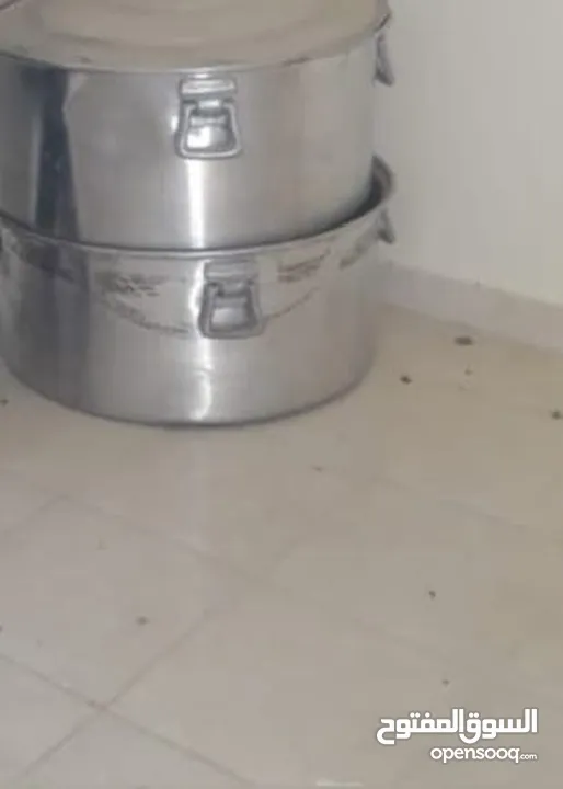 قدر عدد واحد حجم وسط و ثنين حجم كبير