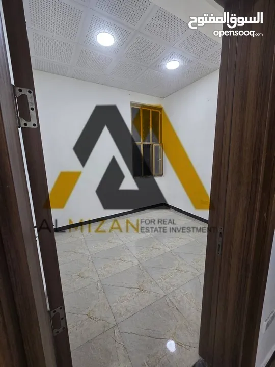 شقة للايجار حي صنعاء طابق اول موقع تجاري مميز
