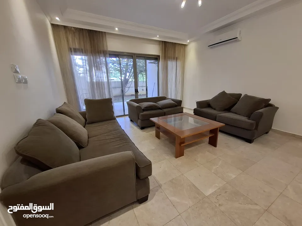 شقة شبه مفروشة للإيجار  ( Property 42944 )-174869814