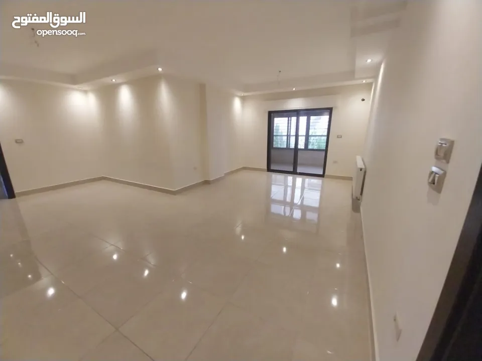 شقة غير مفروشة للبيع ( Property ID : 38824 )