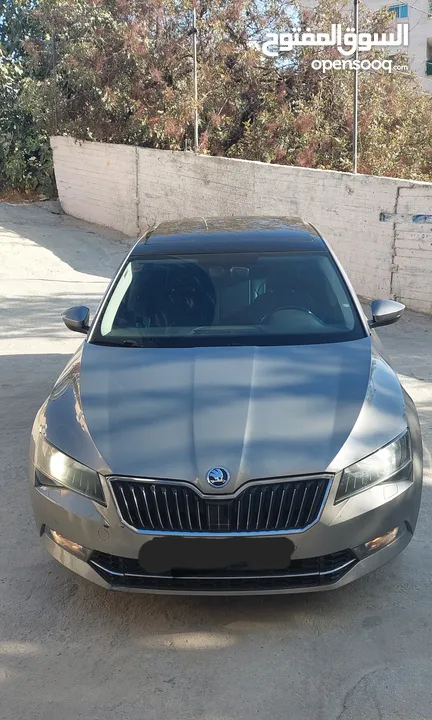 سكودا سوبير بنزين 2019 قوه محرك 2000 بجي 4 /4 280حصان تامين وترخيص شامل لعام كامل عداد قليل