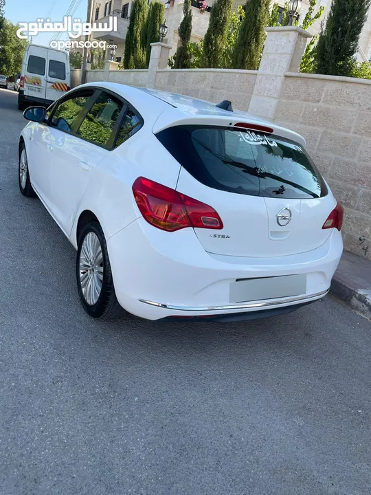 اوبل استرا فحص نخب