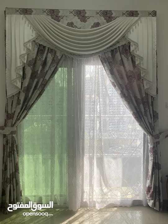 curtain good condition