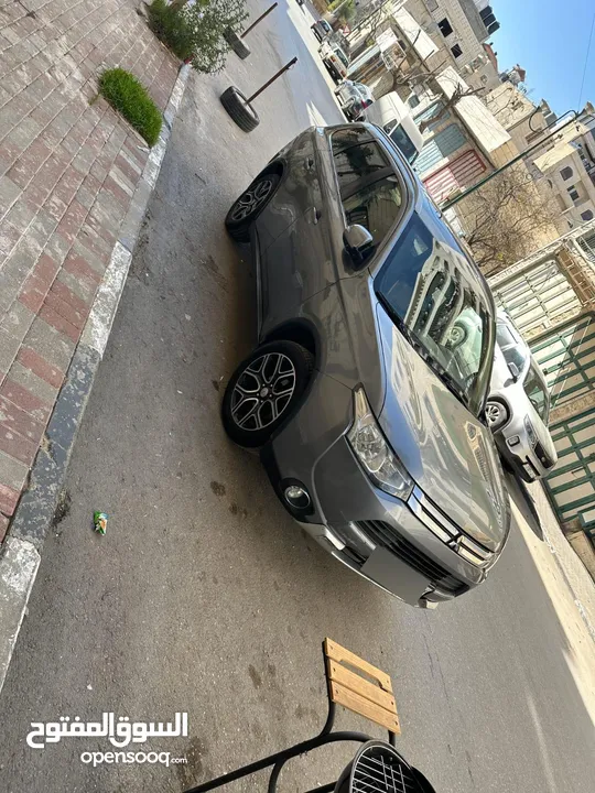 ميتسوبيشي اوتلاند