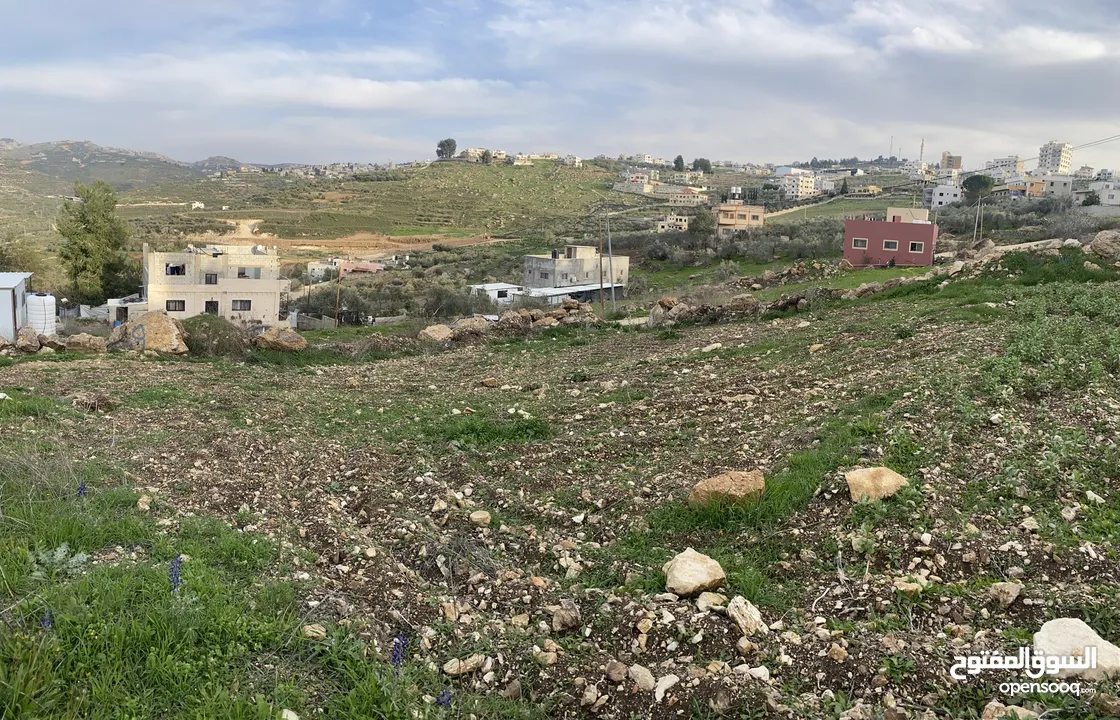 قطعة ارض للبيع في بلدة صرة