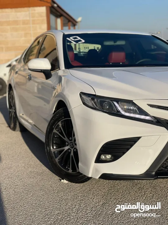 أقساط من المعرض مباشره TOYOTA CAMRY HYBRID 2019