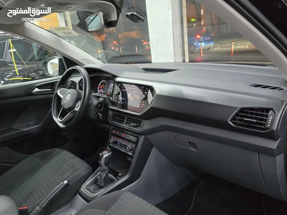 فولكسفاجن  T CROSS