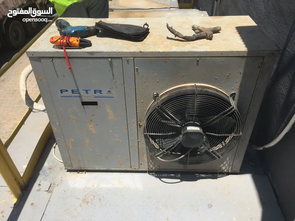 فني مكيفات فك وتركيب جميع انواع المكيفات صيانه عامه شحن غاز بأسعار مناسبه للجميع صيانه اجهزه مركزيه