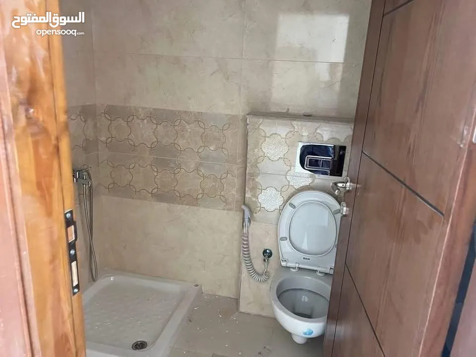شقه فارغة للايجار في المصيون قرب بن ازحيمان
