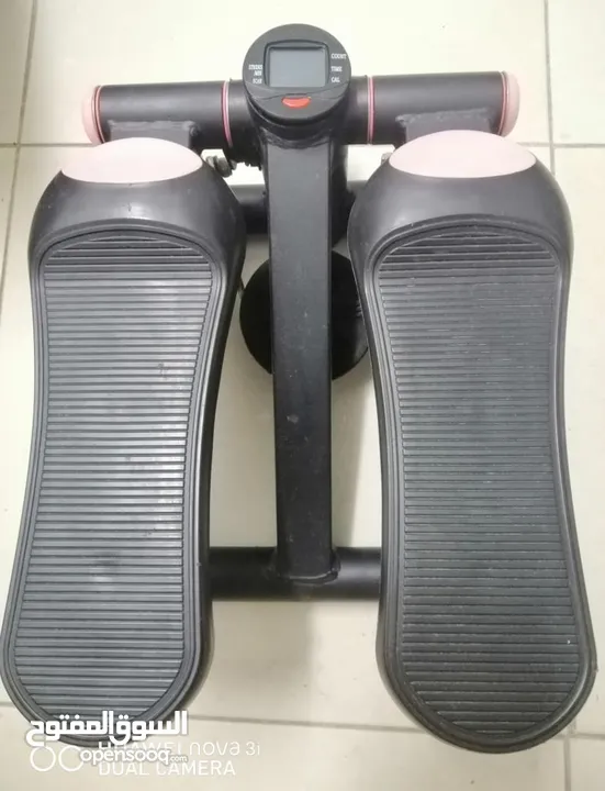 Foot and leg manual exercise machine for increase a height.