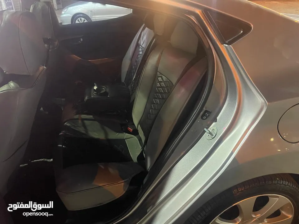 هيونداي النترا 2011