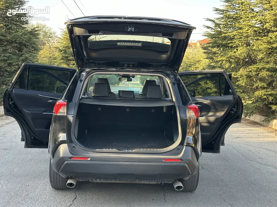 TOYOTA RAV4 HYBRID 2021 XLE