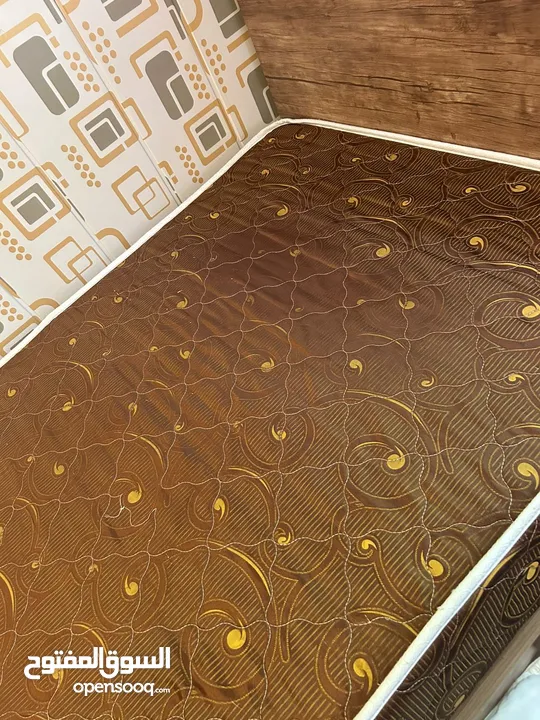 (تخت ايكيا مع فرشته ) + فرشة تخت مقاس 120*200