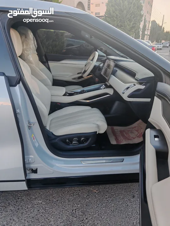 BYD SONG L        2023