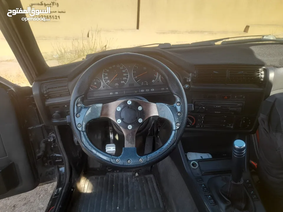 بي ام دبليو BMW E30  320  بوز نمر موديل 1986 محدثة 1990