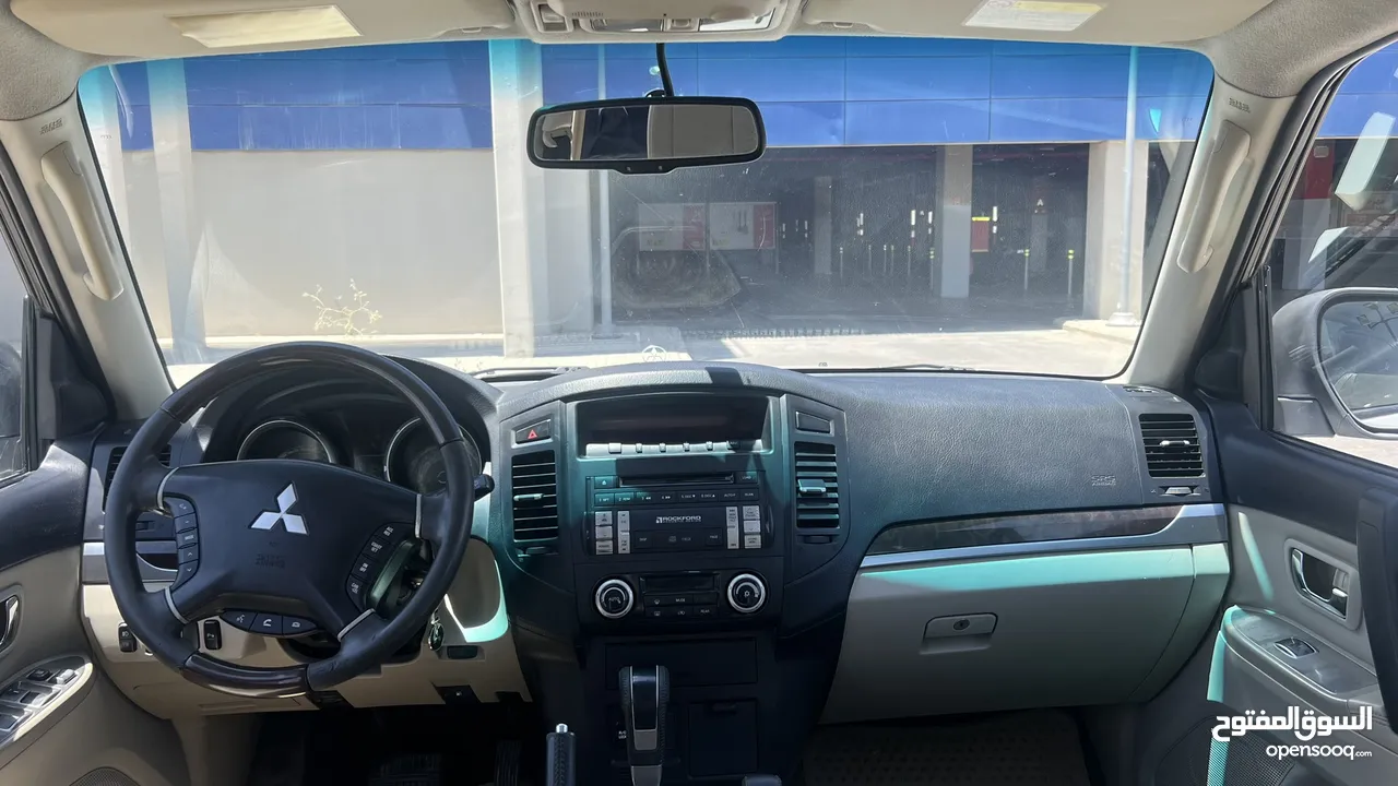 Mitsubishi pajero 2010 3800cc