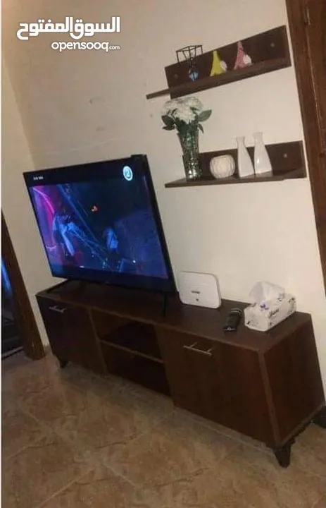 طاولة شاشه للتواصل واتس اب فقط