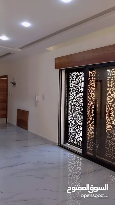 شقه للبيع فاخره جدا في اجمل مناطق حي الياسمين تشطيبات ولا في الاحلام من المالك مباشره سعر لقطة 49000