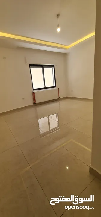 شقة للبيع في ضاحية الرشيد 4نوم مدخل مستقل وتراسات سوبر ديلوكس جديدة بسعر مغرى
