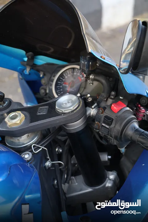 suzuki gsxr600 2011 لا تحتاج لأي صيانة